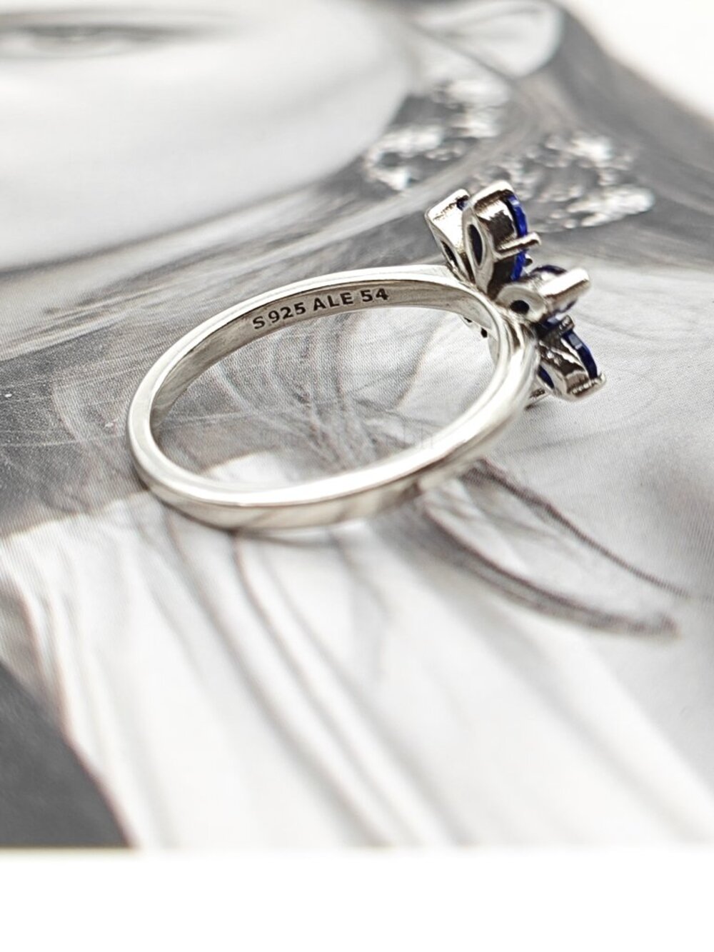 Pandora Sparkling Blue Herbarium Cluster Ring View 5
